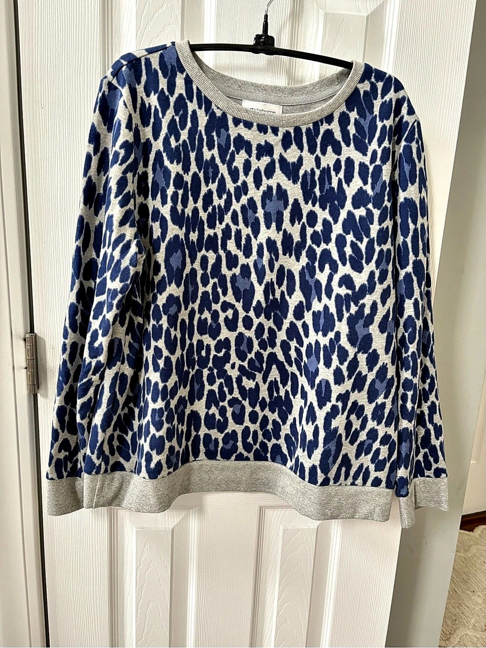 Liz Claiborne Animal Print Cotton Sweatshirt in Blue & Gray Size Large